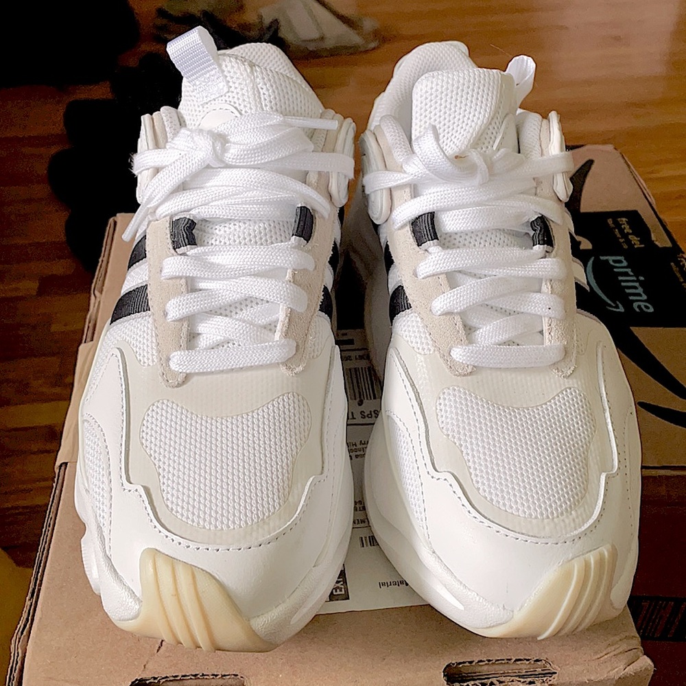 Adidas Bulky Sneakers